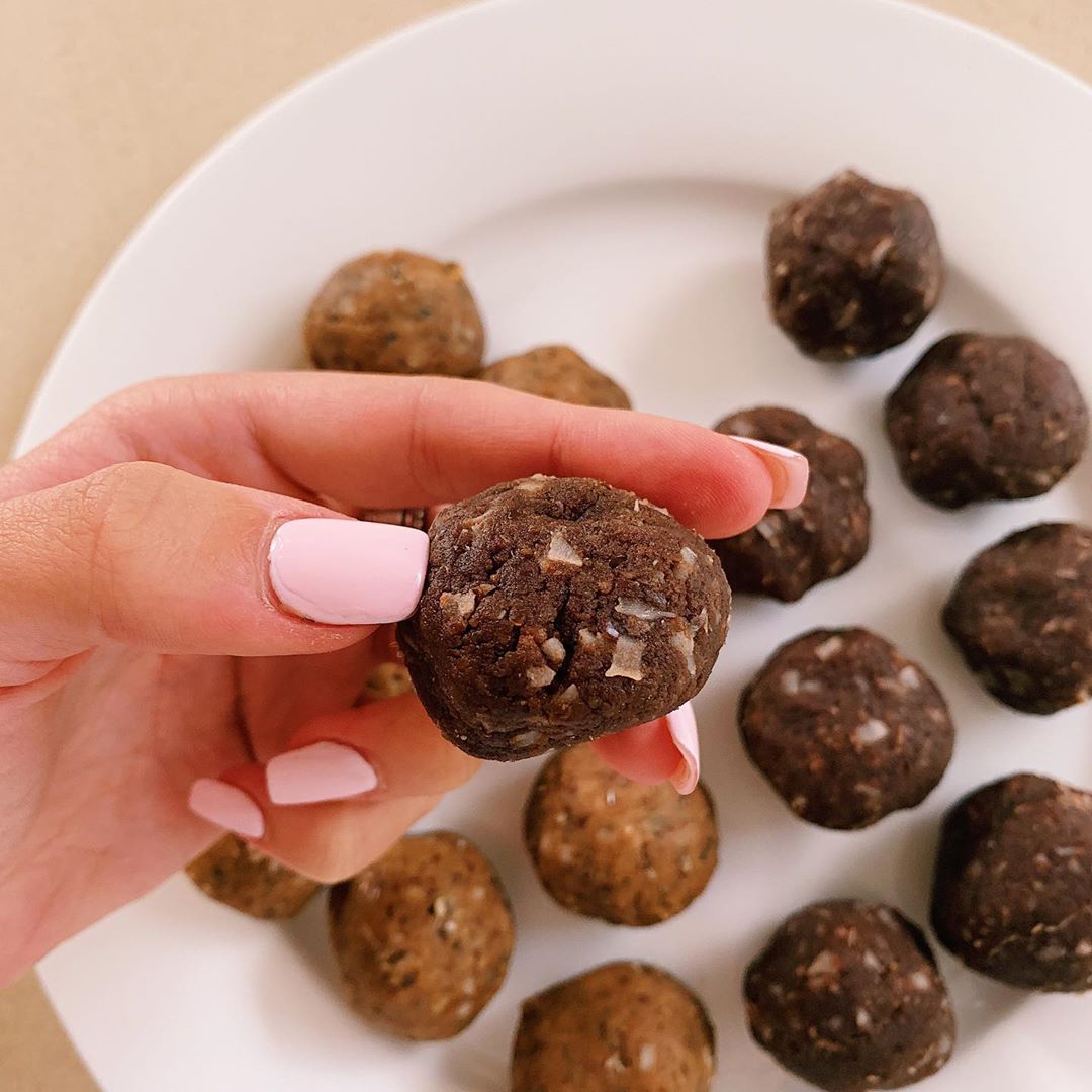 Nutty Chocolate and Vanilla Banana Protein Balls