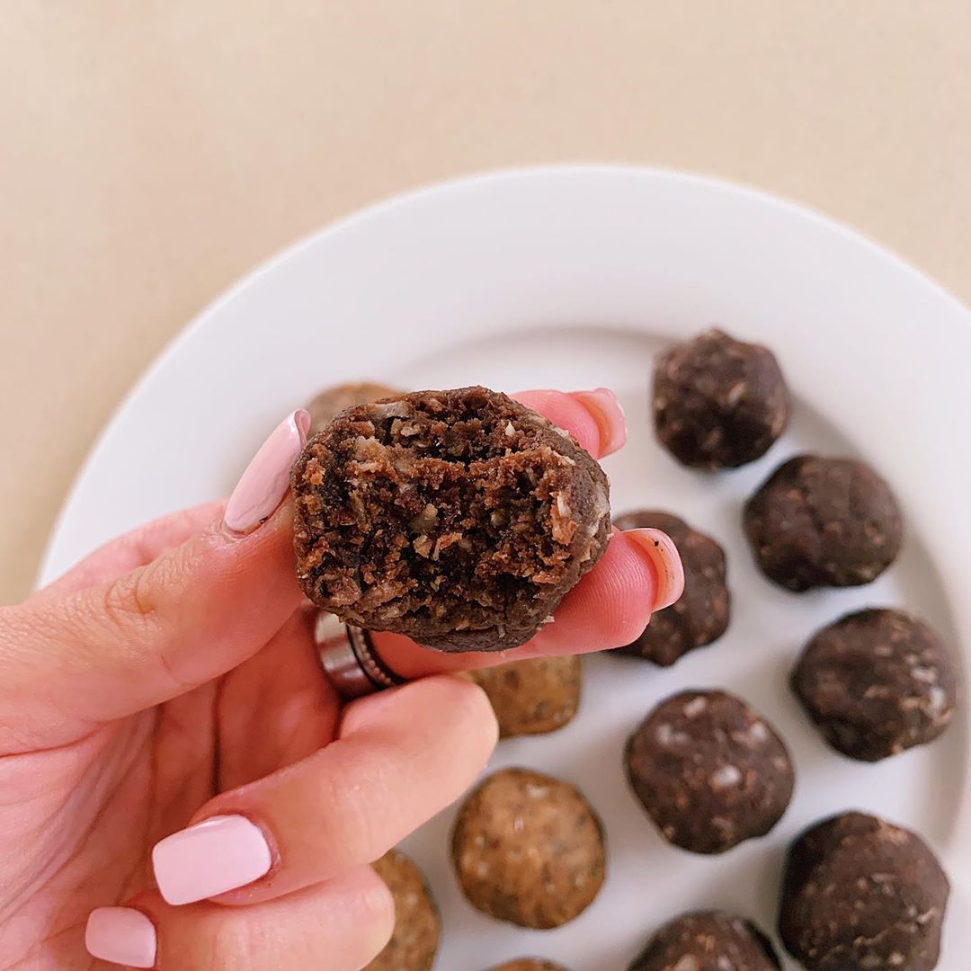 Nutty Chocolate and Vanilla Banana Protein Balls
