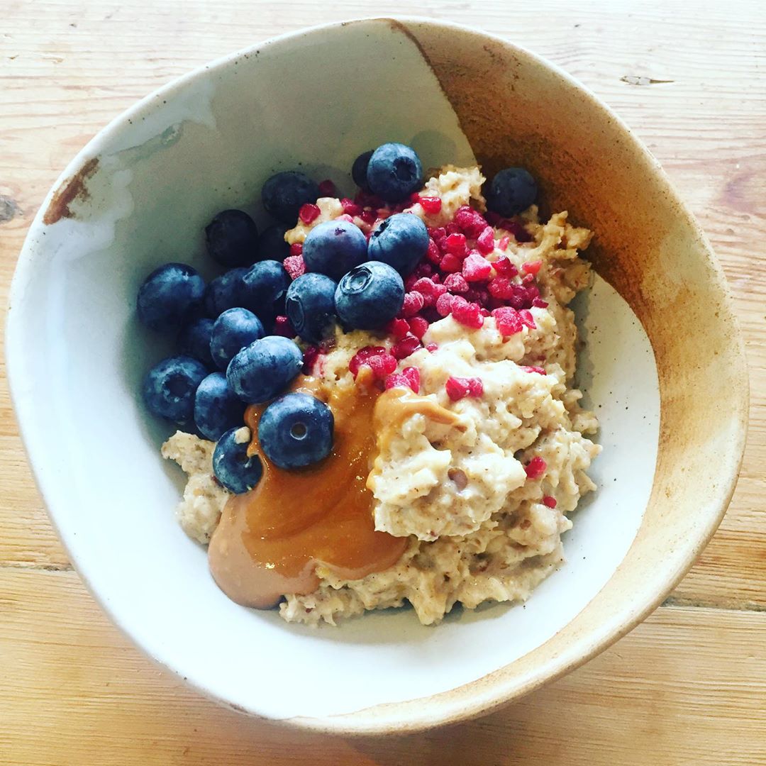 Vanilla Date Overnight Oats