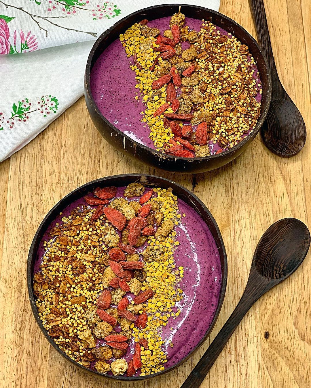 Berry Smoothie Bowl for Breakfast