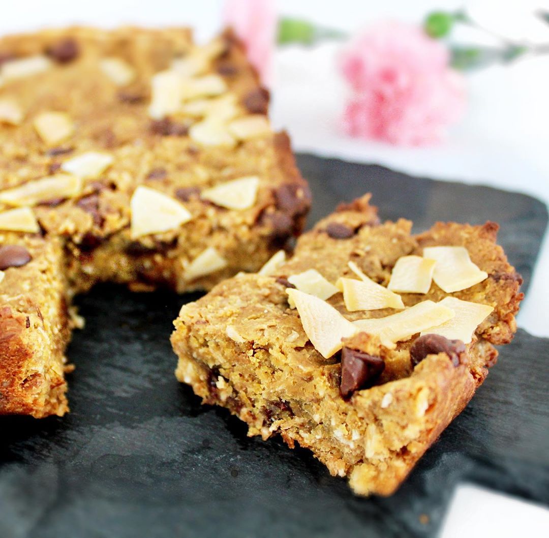 Chickpea Peanut Butter Chocolate Blondies