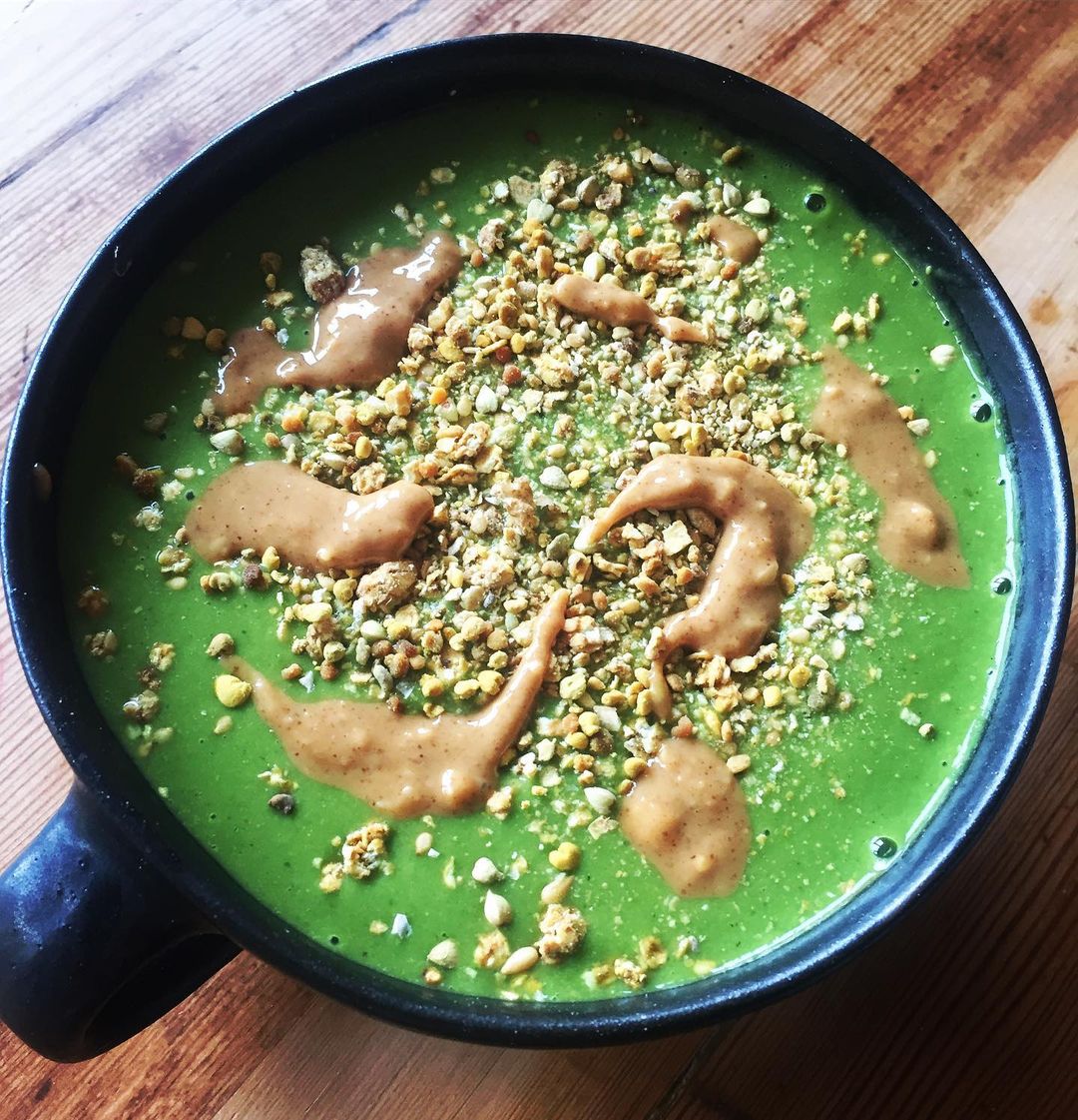 Matcha Smoothie Bowl with Banana and Greens