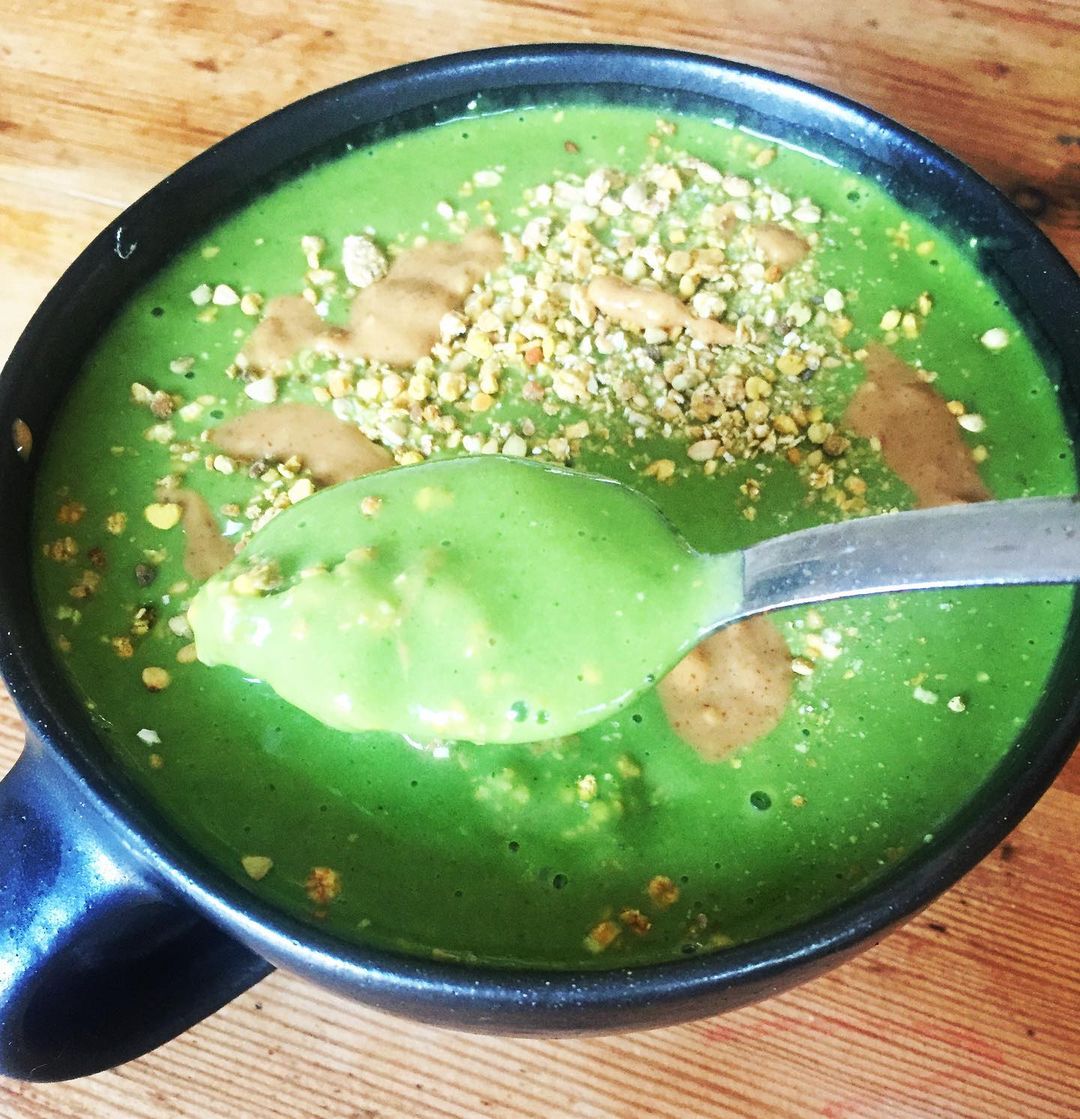 Matcha Smoothie Bowl with Banana and Greens