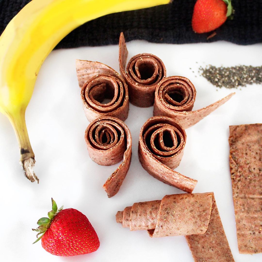 Strawberry Banana Chia Fruit Roll-Ups
