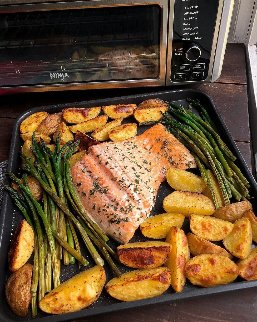 Salmon Asparagus and Potatoes Sheet Pan Dinner