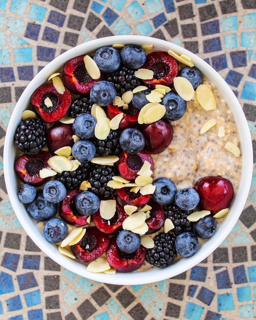 Ginger Vanilla Oats with Spices and Banana