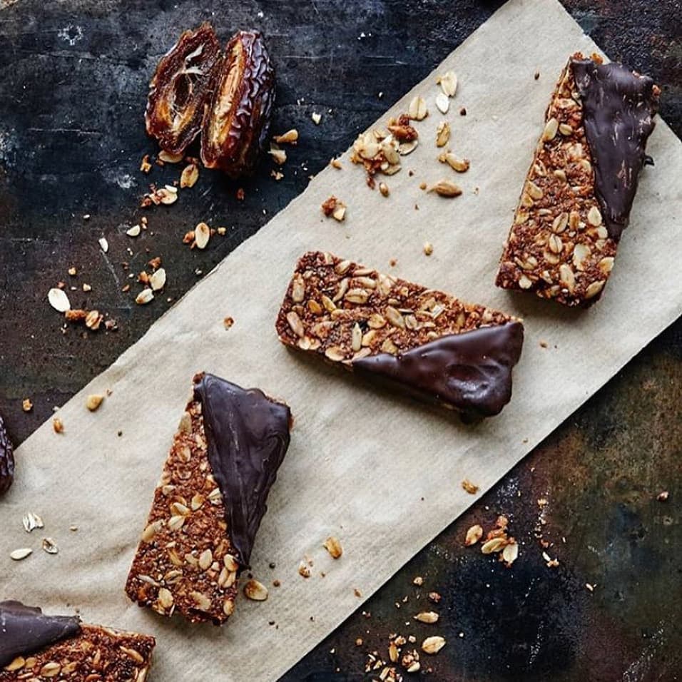 Peanut Butter Date Oat Bars