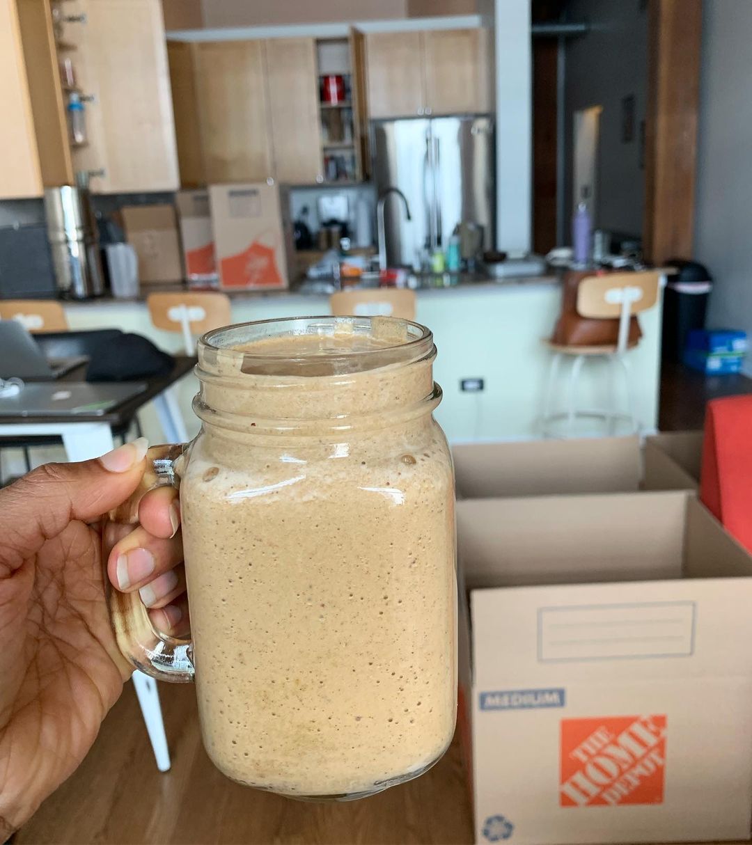 Basic Superfood Smoothie with Papaya and Banana