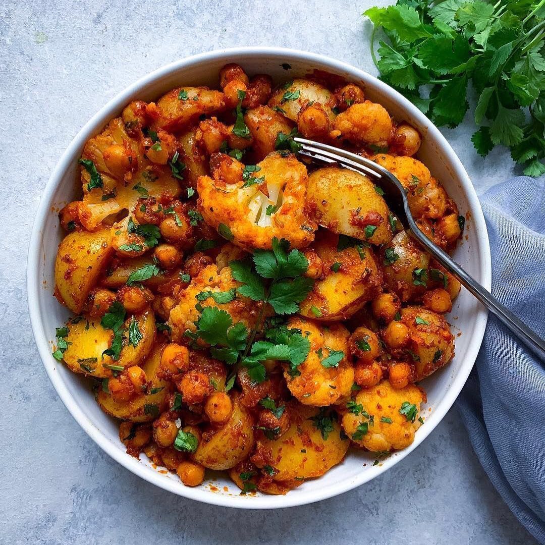 Cauliflower Chickpea Curry with Spices