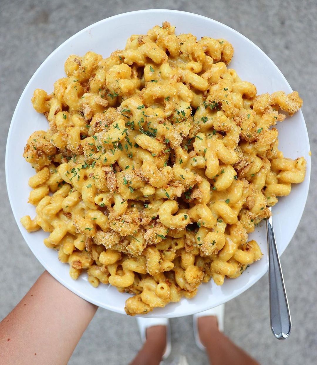 Vegan Baked Mac and Cheese with Crispy Topping