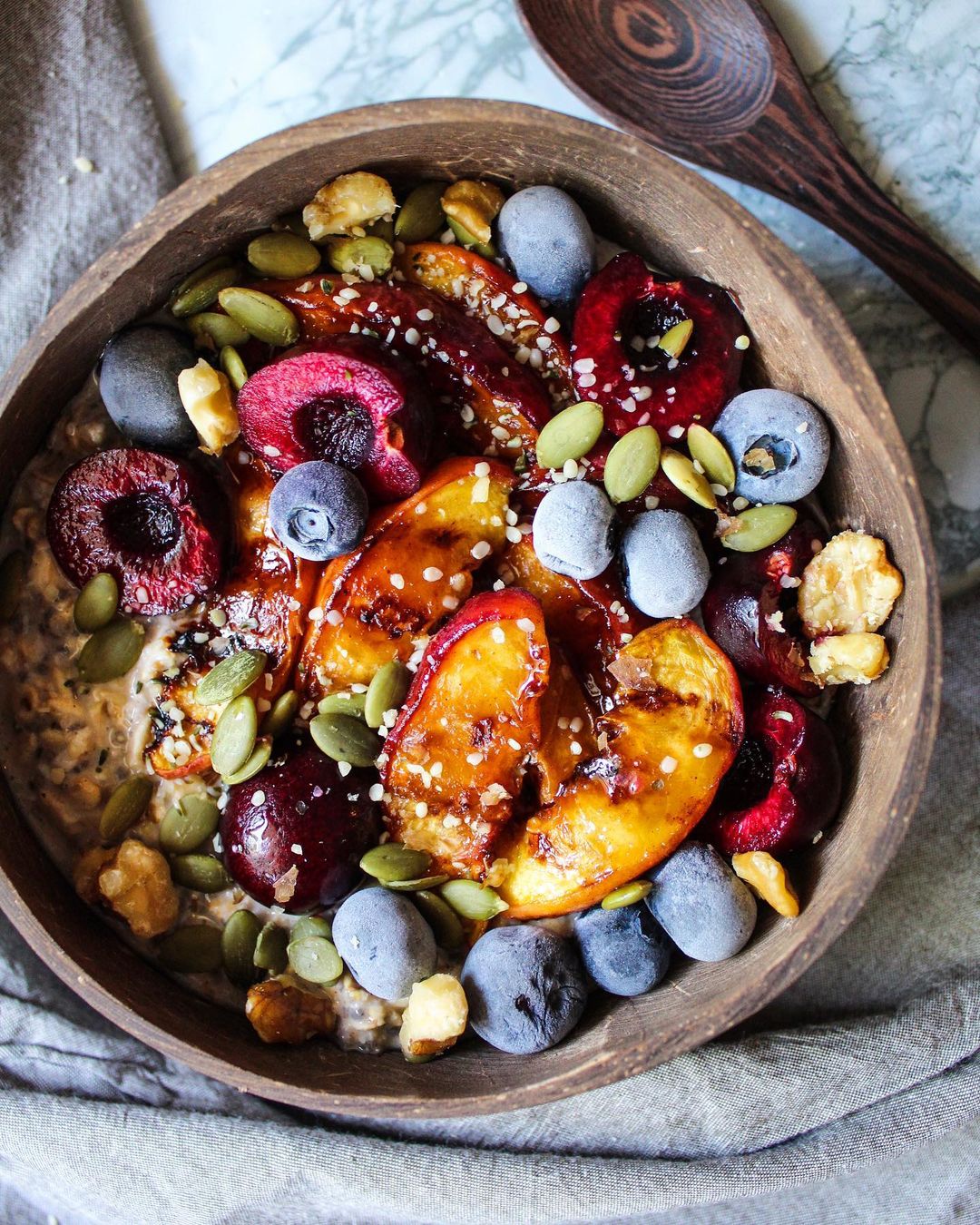 Grilled Peaches with Maple Syrup and Cinnamon