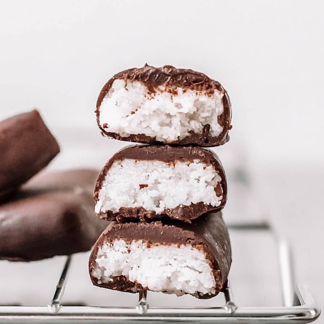 Vegan Bounty Bars with Coconut and Chocolate