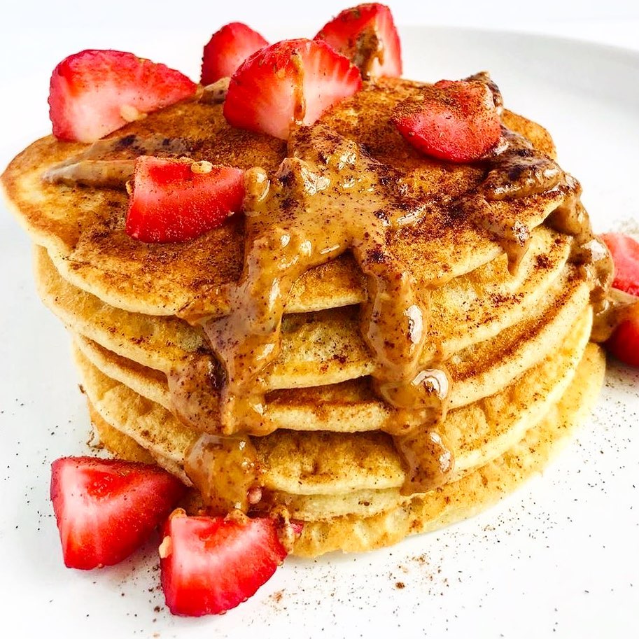 Protein Pancakes with Cinnamon and Almond Butter