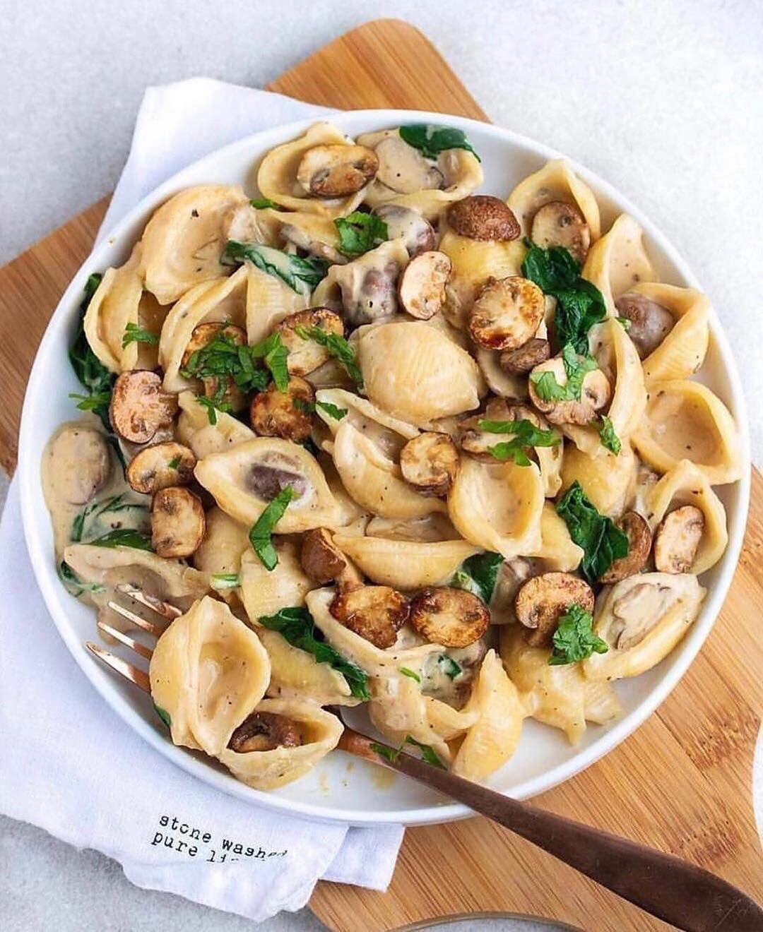 Creamy Mushroom and Spinach Pasta