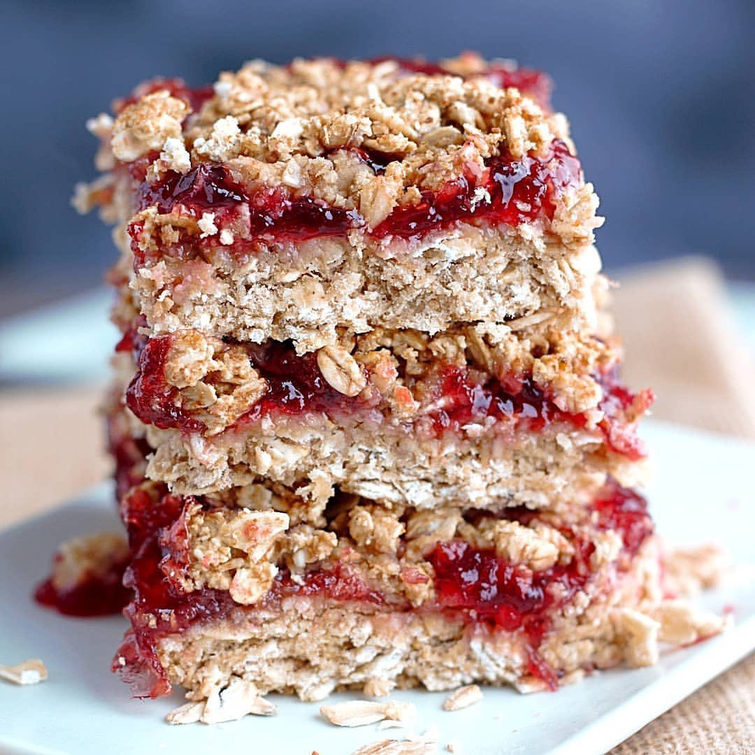 Raspberry Oat Bars