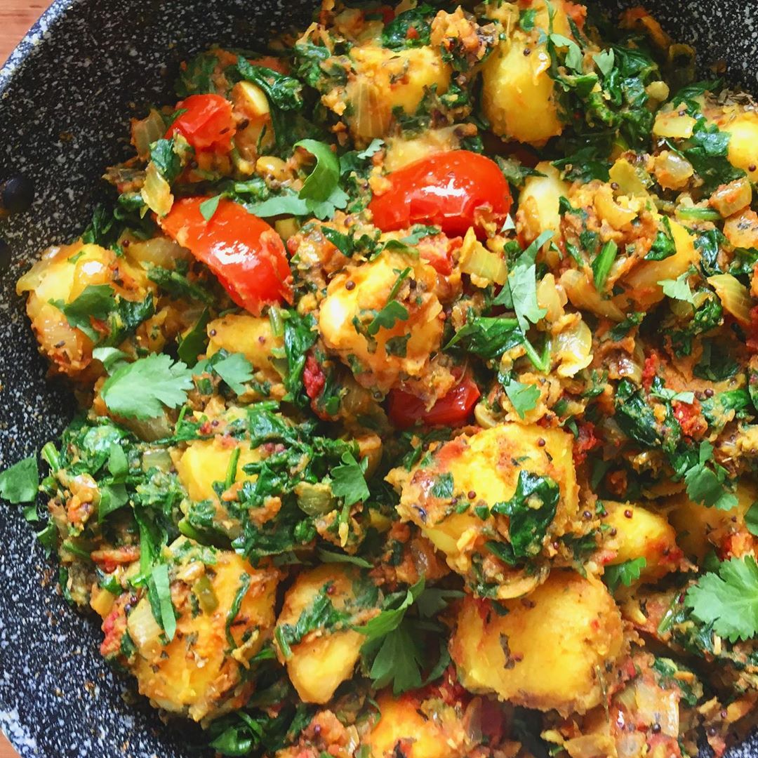 Homemade Saag Aloo with Potatoes and Spinach