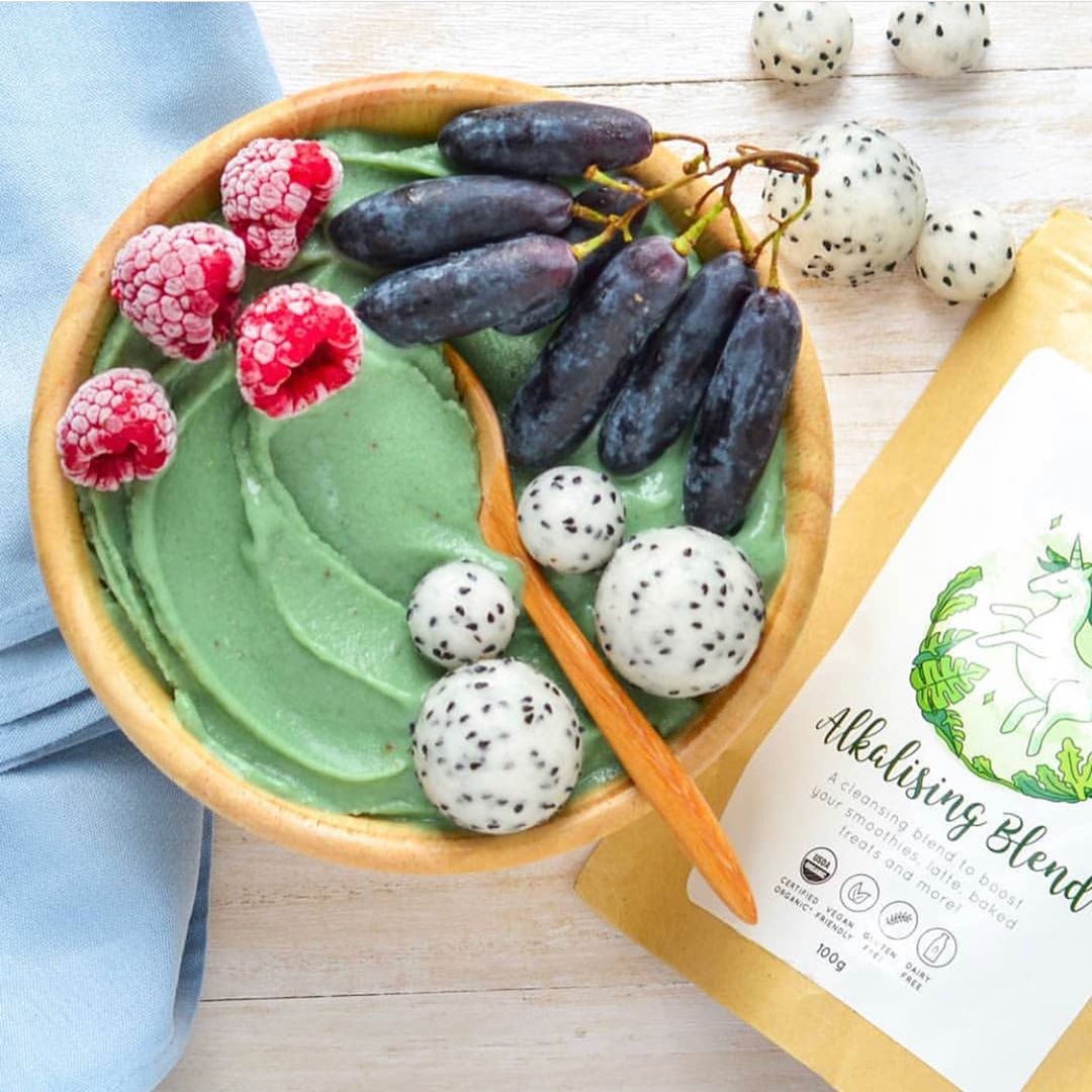 Green Smoothie Bowl with Alkalising Blend