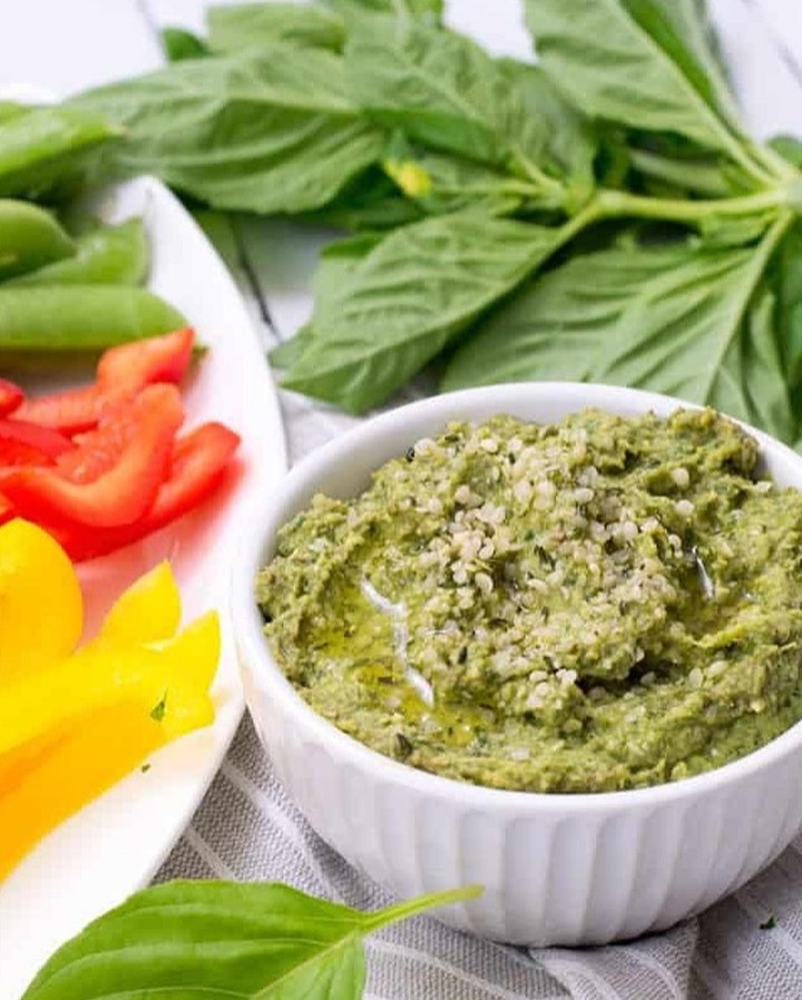 Bean-Free Artichoke Pesto Hummus