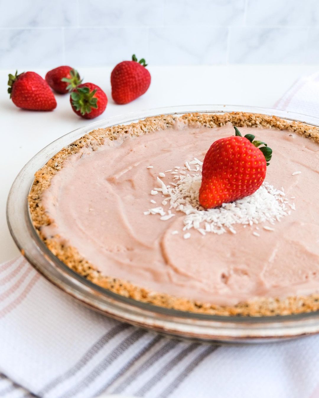 Vegan Strawberry Nicecream Pie with Gluten-Free Crust