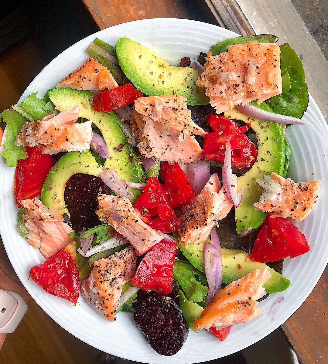 Leftover Salmon and Fresh Vegetable Salad
