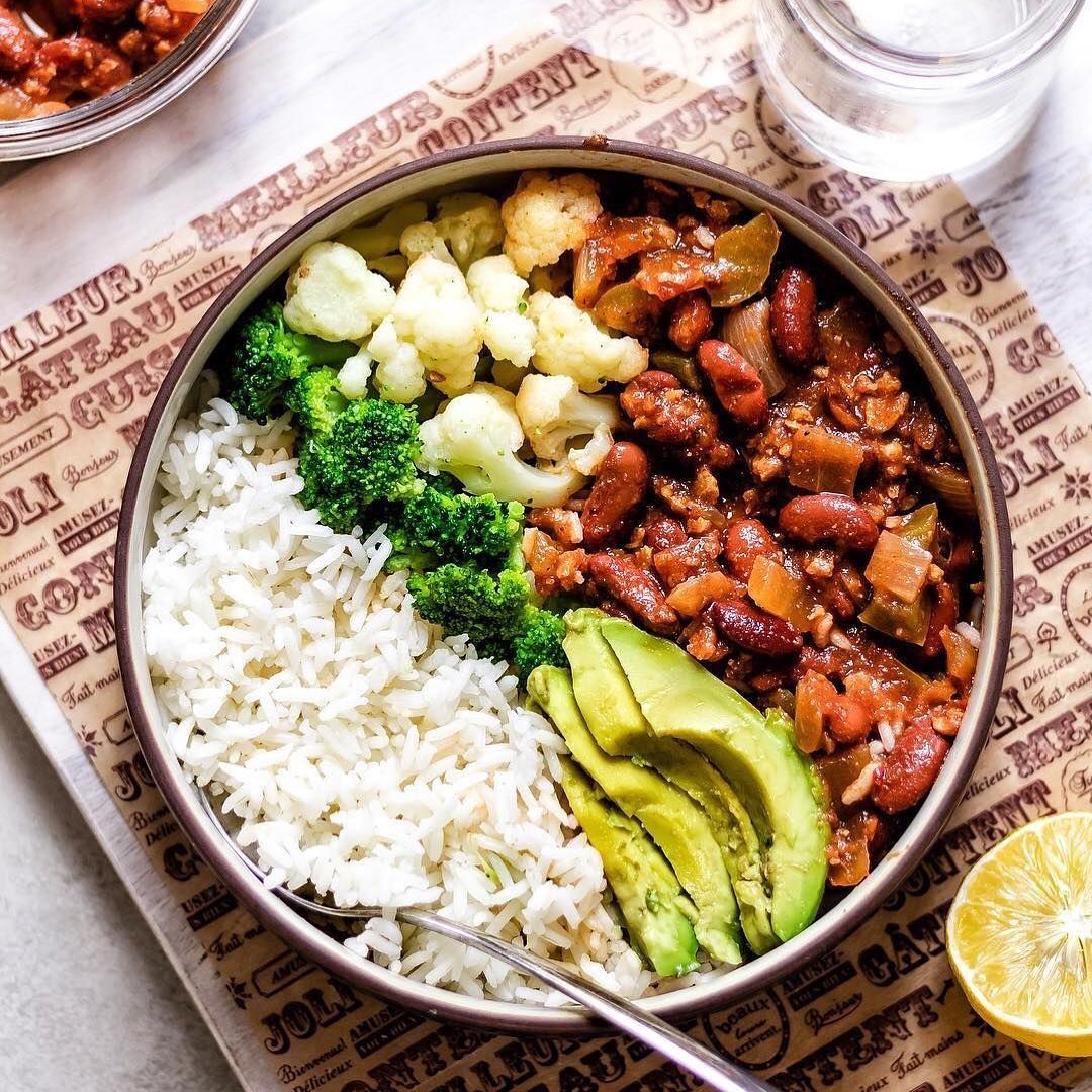Hearty Meaty Vegan Chili with Beans and Spices