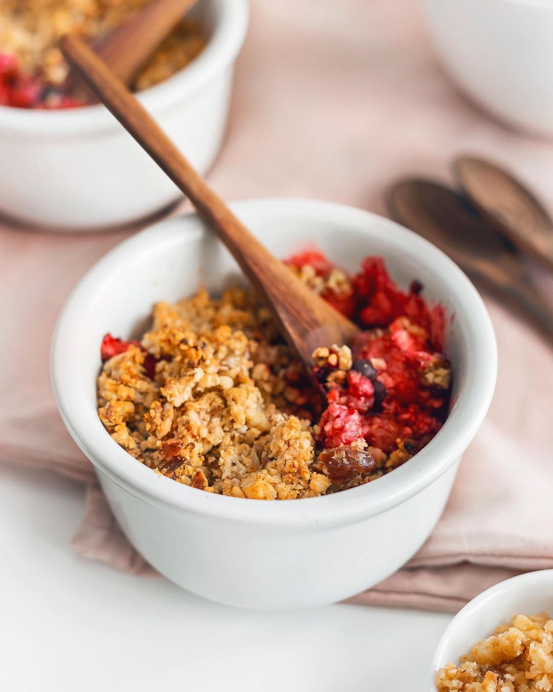 Easy Vegan Berry Crumble