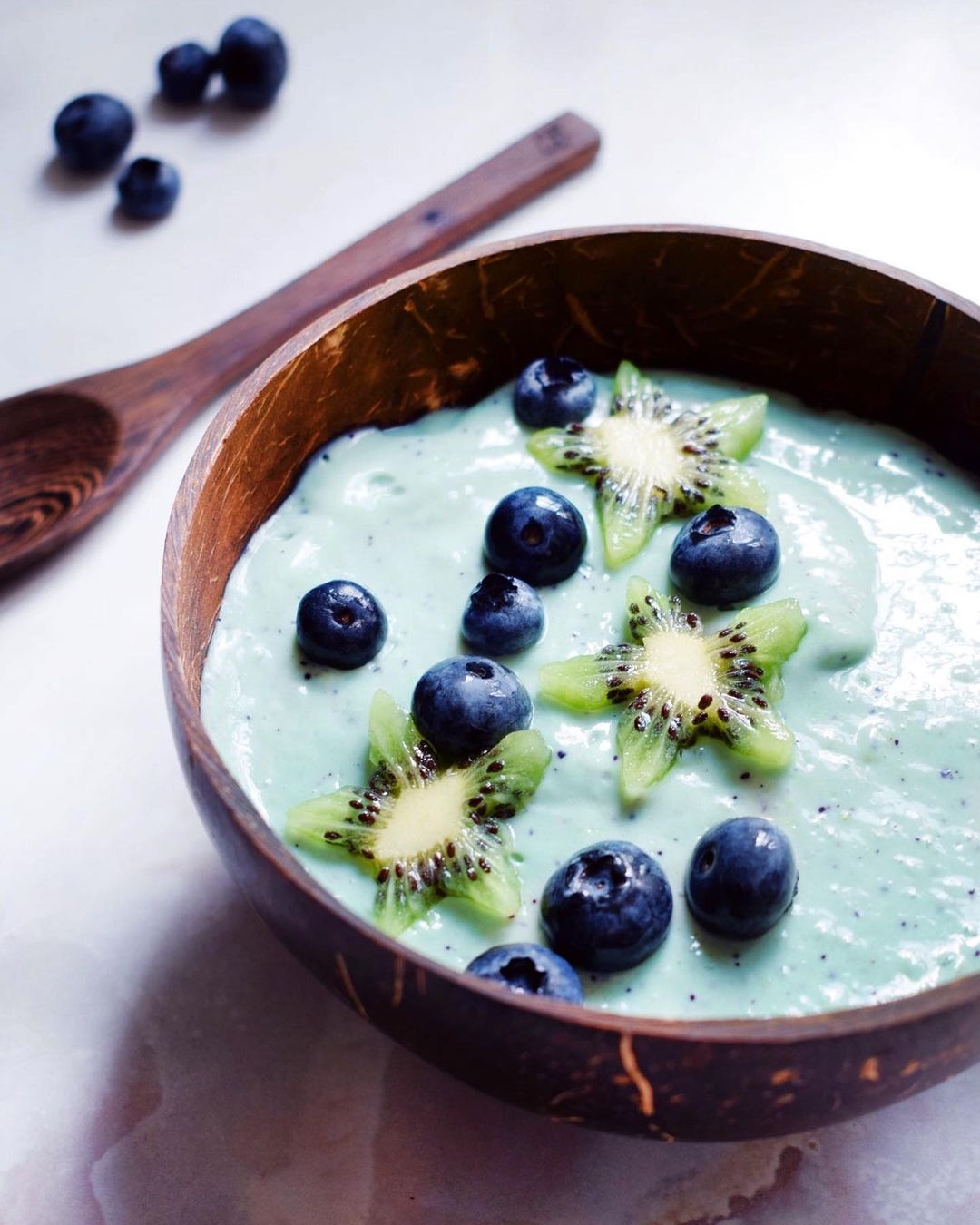 Healthy Smoothie Bowl with Superfoods