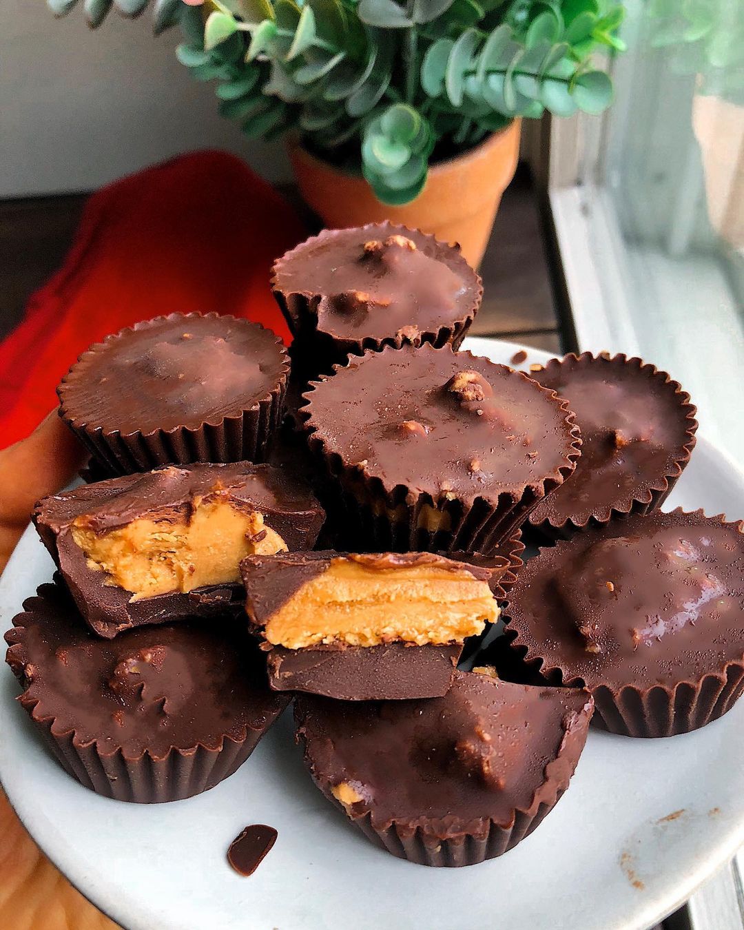 Mini Paleo Chocolate Cups