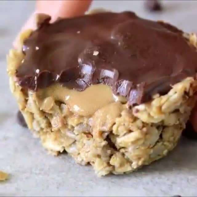 Breakfast Granola Cups