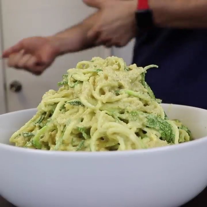 Creamy Vegan Zucchini Noodles with Sauce