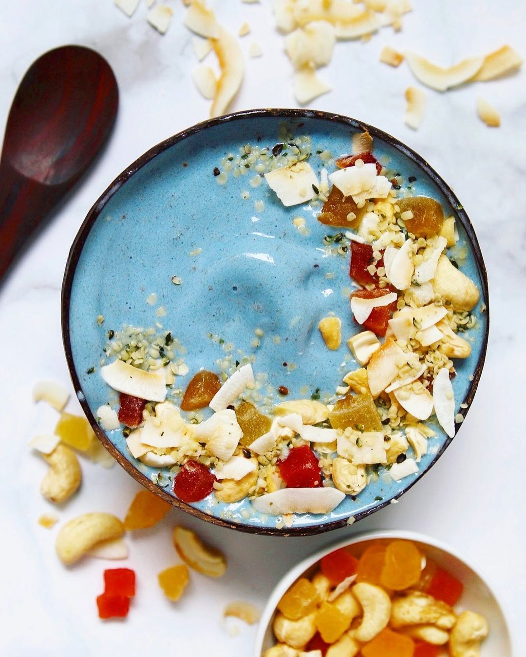 Vegan Smoothie Bowl with Superfood Toppings