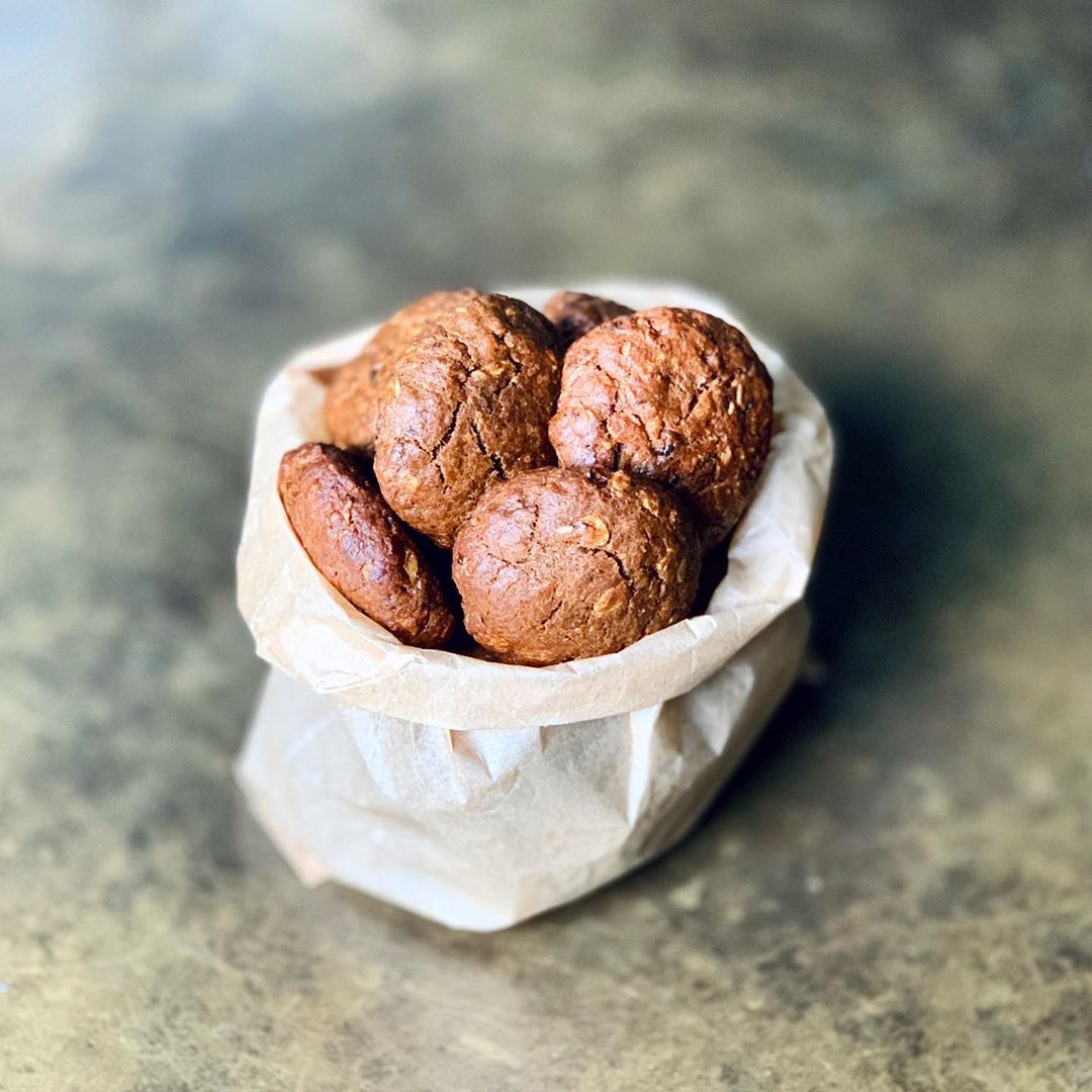 Chewy Sticky Date Cookies