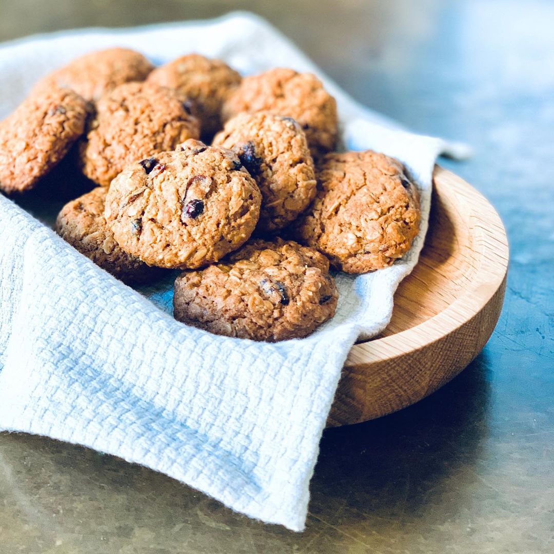 Chewy Oat and Cranberry Cookies