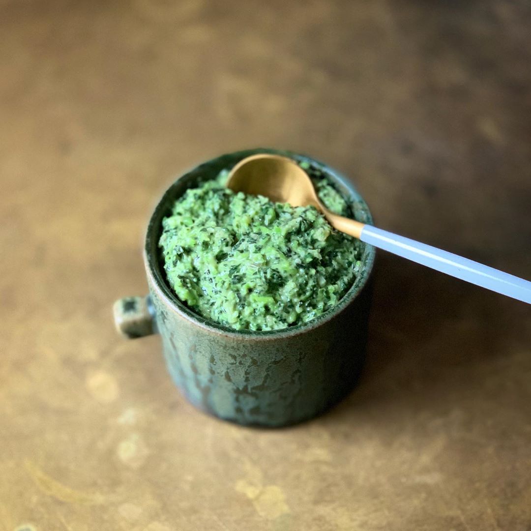 Fresh Pea and Spinach Pesto Sauce