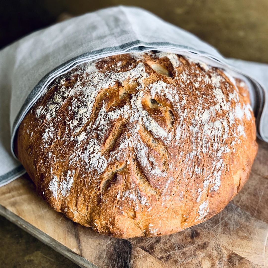 Simple Dutch Oven Spelt Bread