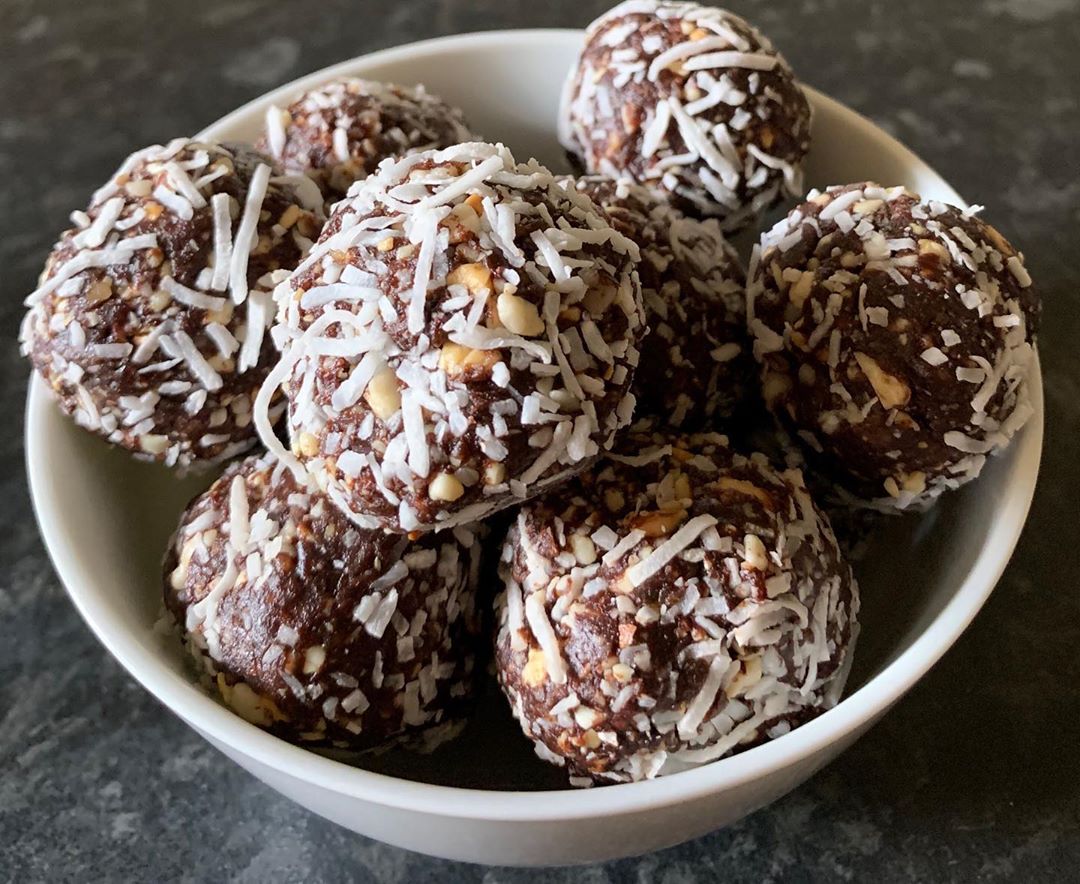 Vegan Coconut Balls with Nuts and Dates