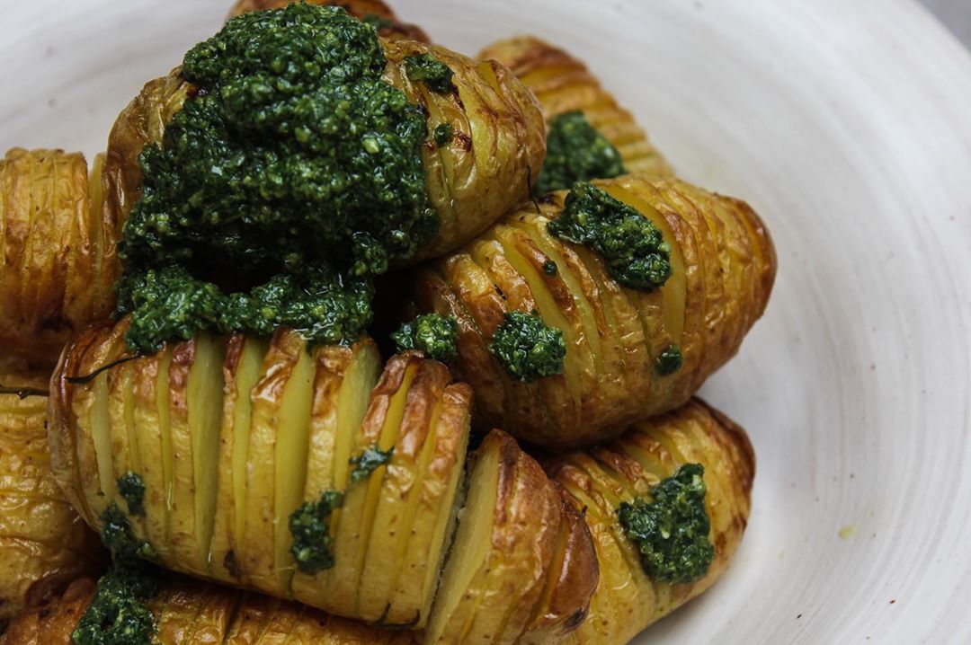 Oven-Roasted Hasselback Potatoes with Pesto