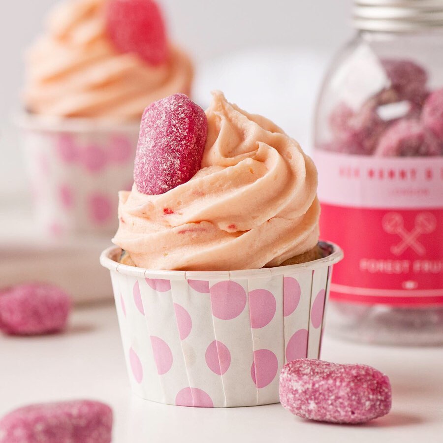 Vegan Strawberry Blueberry Cupcakes