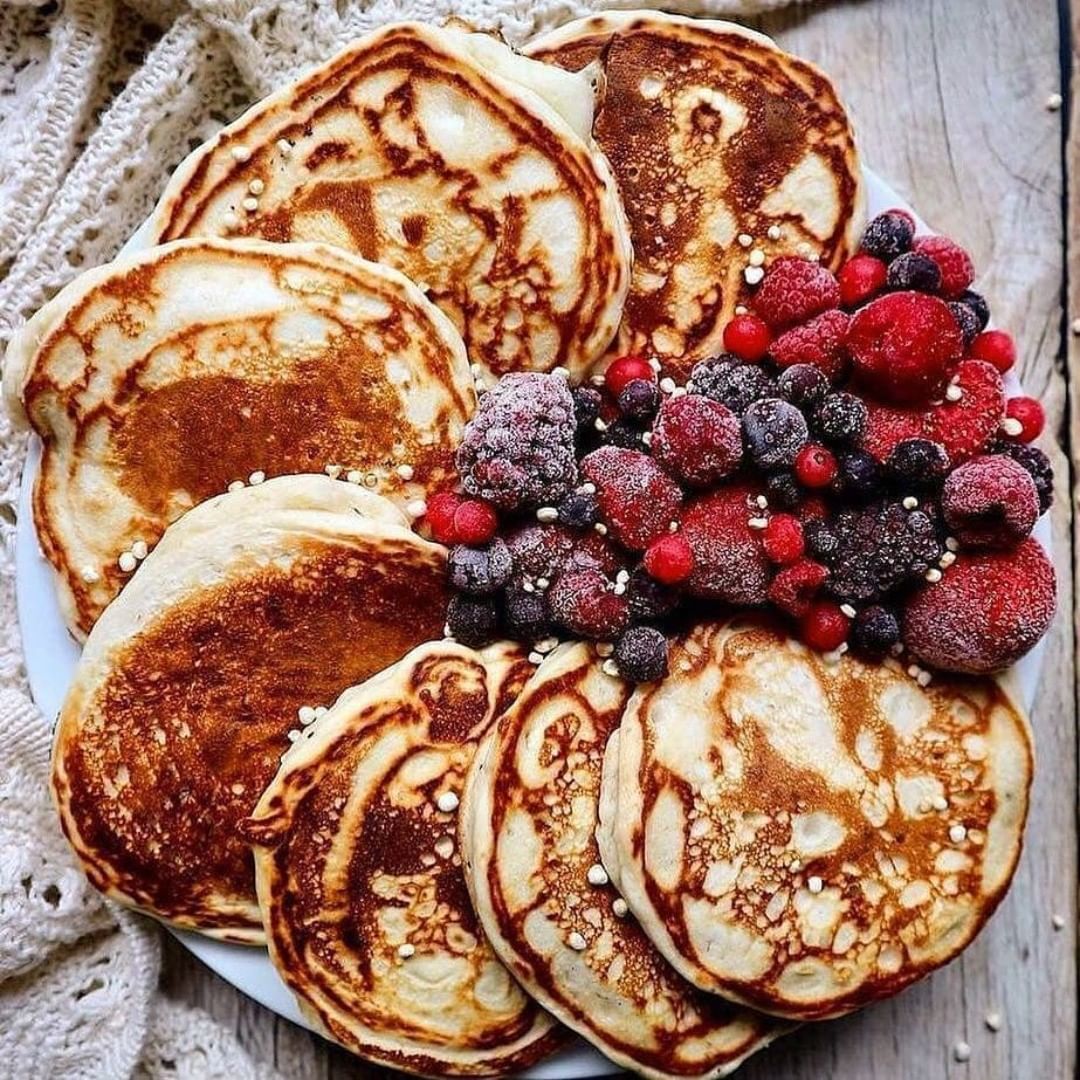 Oh So Fluffy Banana Pancakes with Fresh Berries