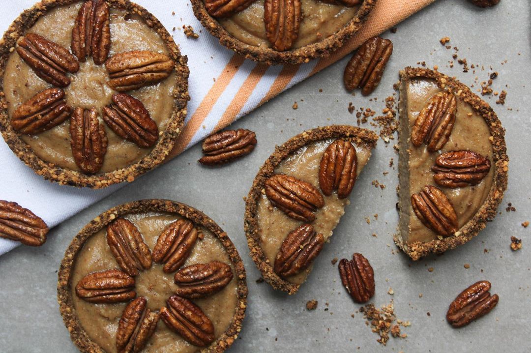 Mini Pecan Pies Bebe