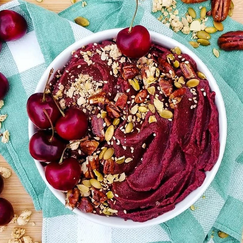 Cherry Spinach Banana Smoothie Bowl