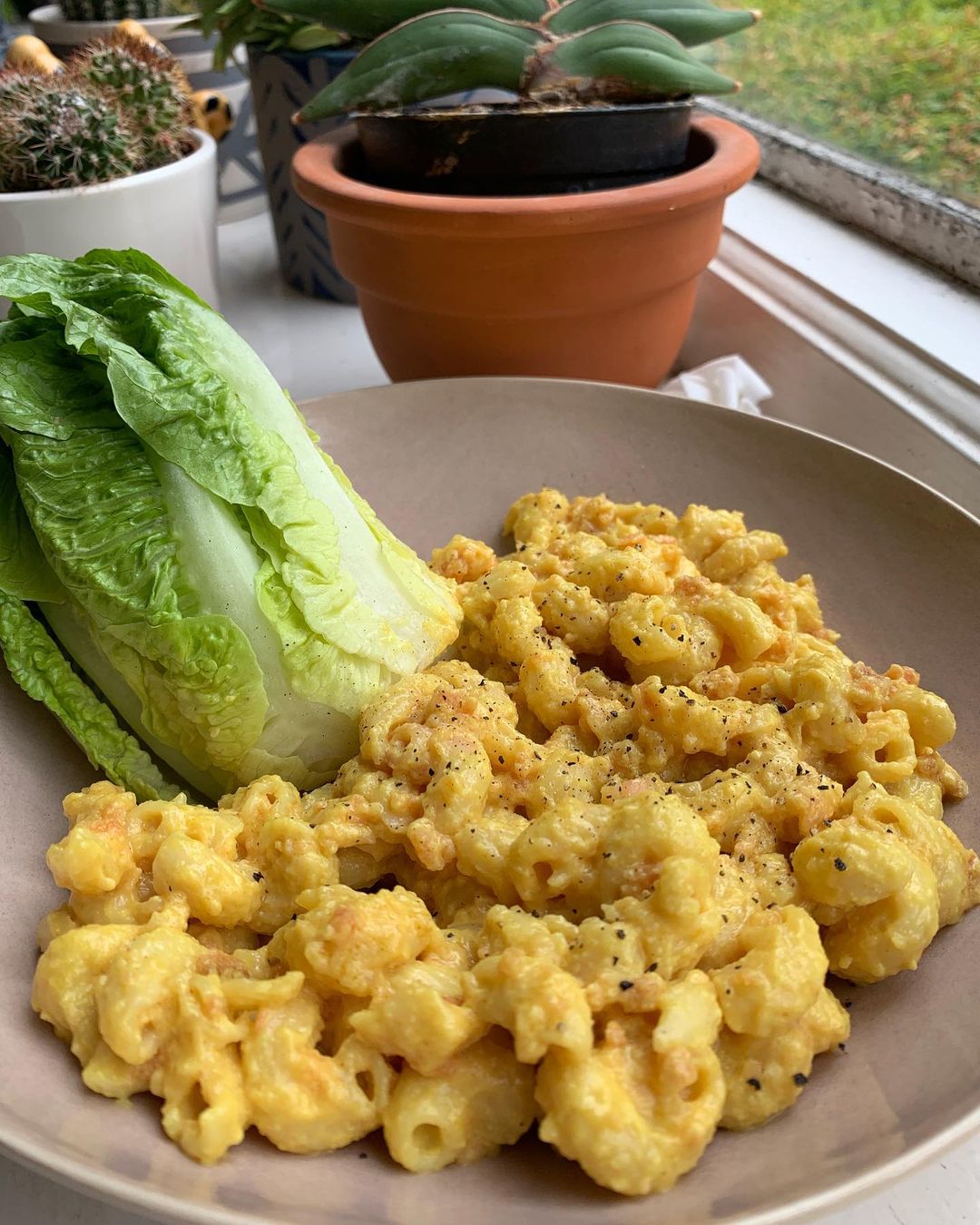 Easy Peasy Creamy Vegan Mac and Cheese