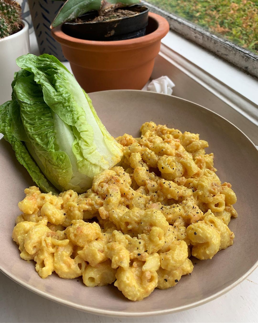 Easy Peasy Creamy Vegan Mac and Cheese