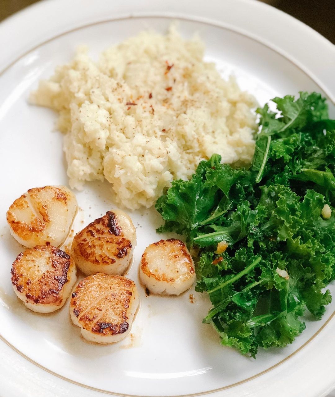 Scallops with Cauliflower Mash and Garlicky Kale