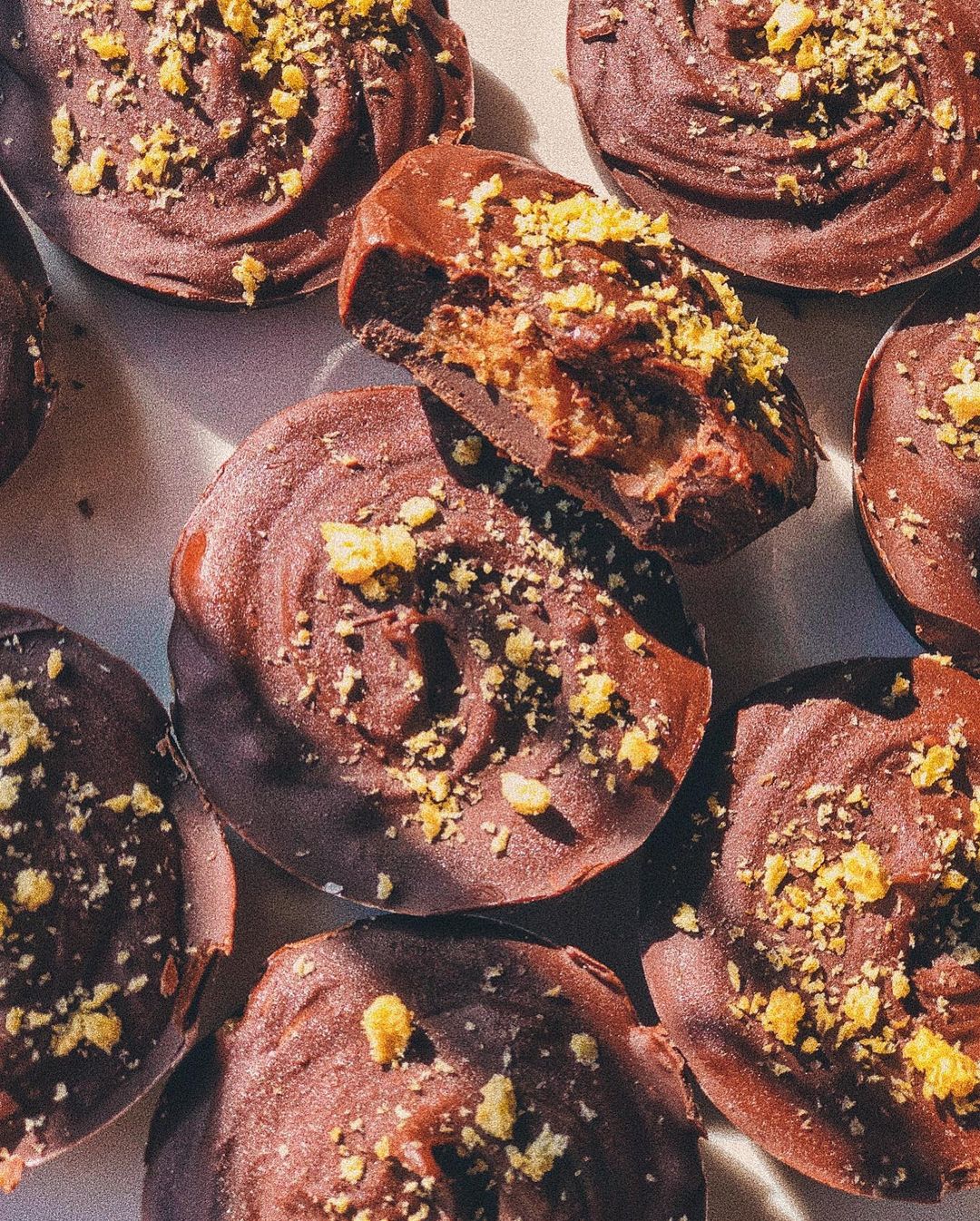 Crunchy Cashew Butter Chocolate Cups