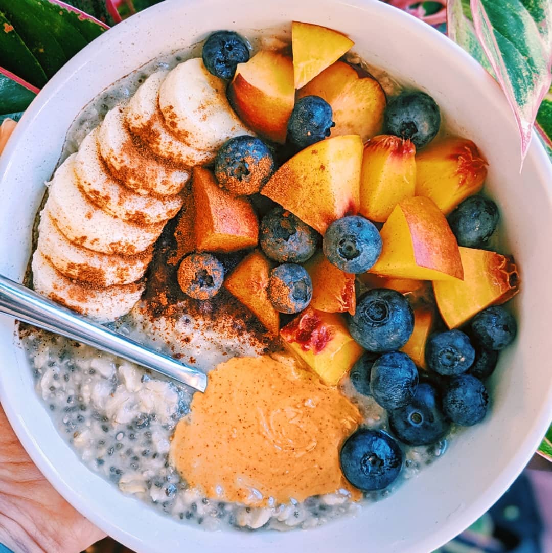 Fall-Inspired Oatmeal Breakfast Bowl