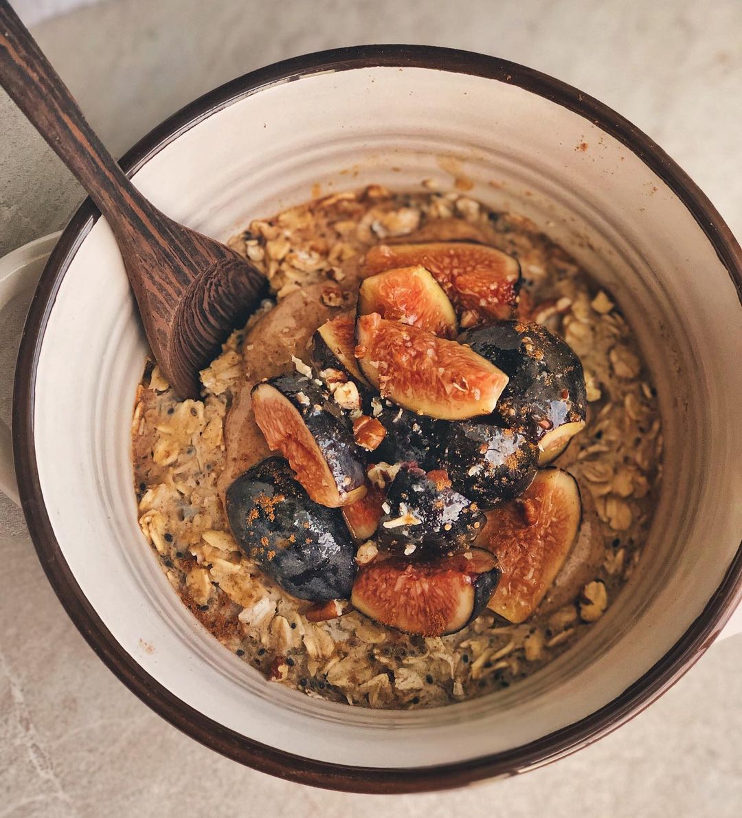 Fig Baked Oats with Honey and Pecans