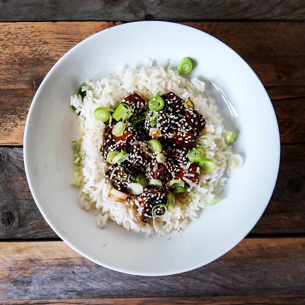 Sticky Garlic Hoisin Tofu Bowl