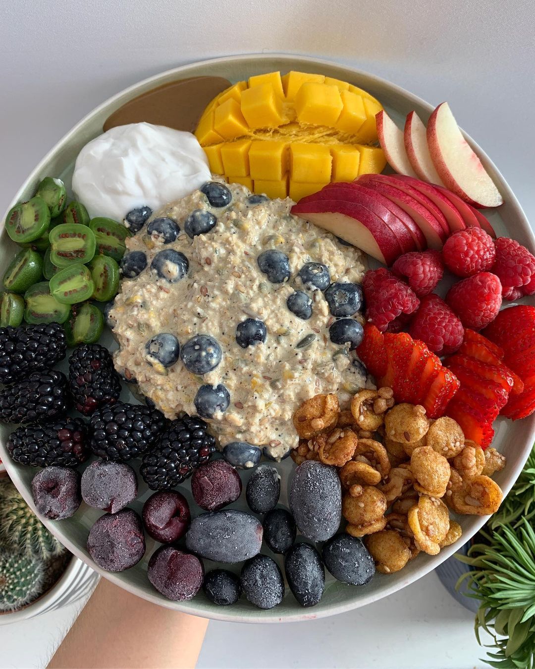 Hella Loaded Tropical Overnight Oats