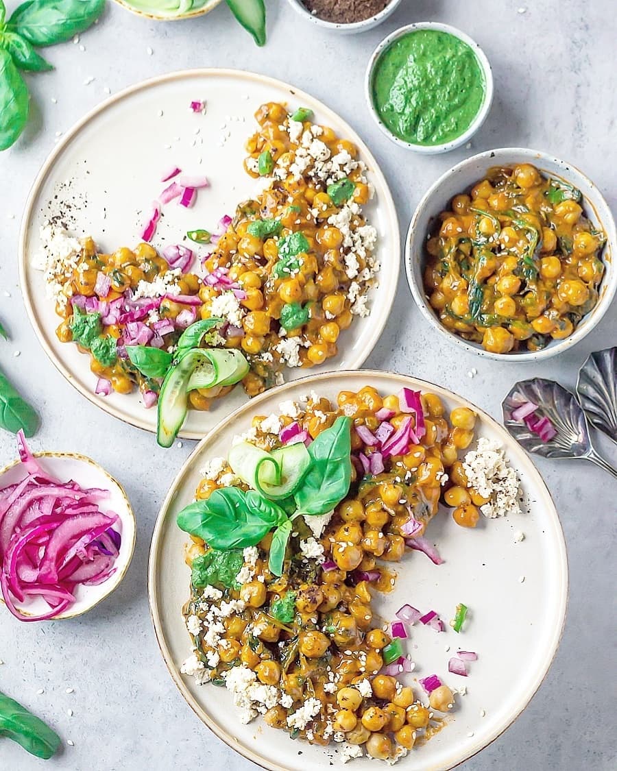 Quick Indian Chickpea Curry Dish